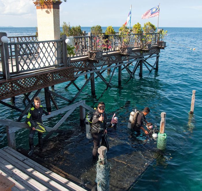 Jetty-to-House-Reef-Diving