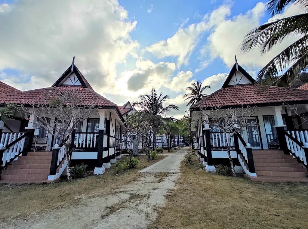 Pakej-Sari-Pacifica-Resort-Spa-Redang-Island-front