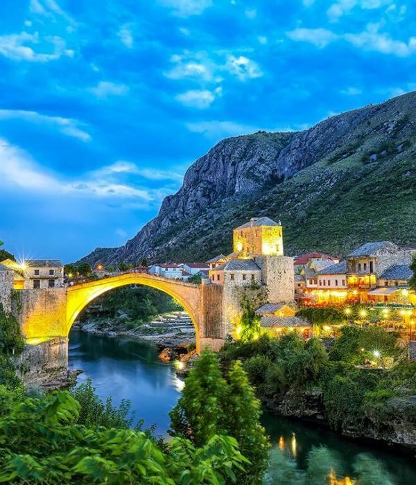 majestic-evening-view-of-mostar-with-the-mostar